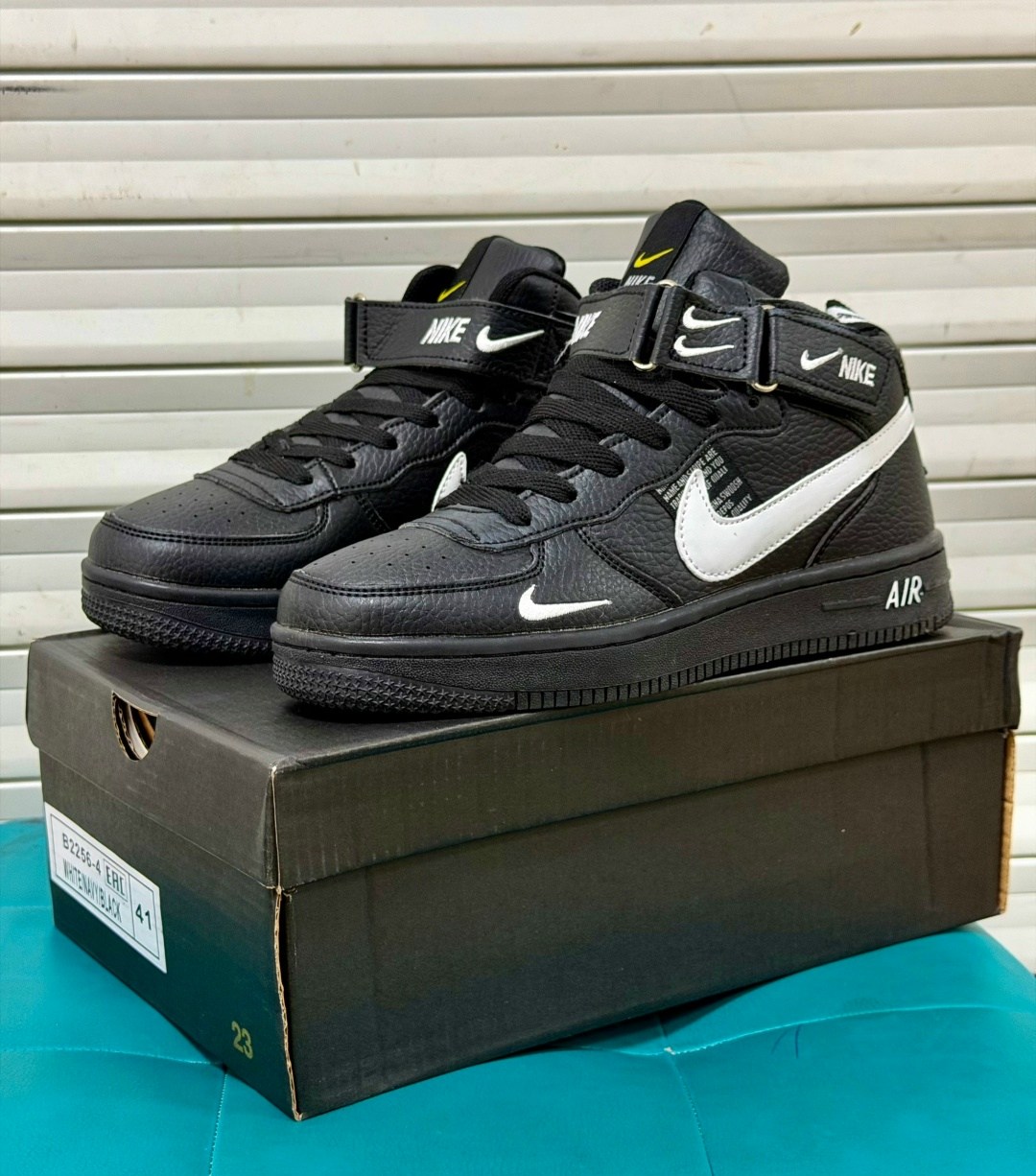 зимние кроссовки nike air force 1 07 mid lv8,кроссовки зимние air force nike,кроссовки мужские nike air force,кроссовки nike air force 1 07 mid lv8 цвет черный,мужские кроссовки nike air force 1