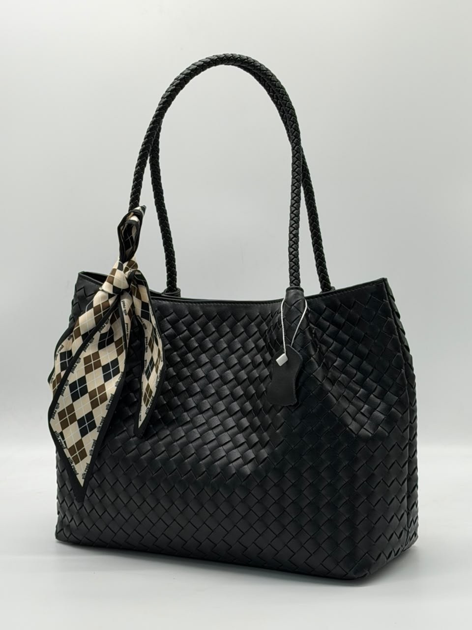 сумка bottega veneta,плетеная сумка,сумка женская bottega veneta,сумки женская,модная сумка