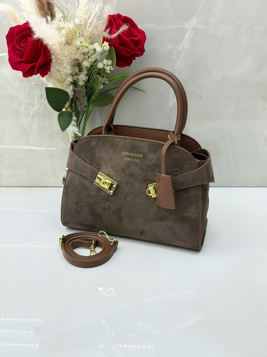 сумка замшевая miu miu aventure,сумка женская замшевая miu miu,сумка,сумка замшевая,сумка женская