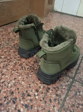 Кроссовки