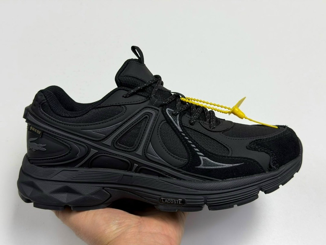черные кроссовки,кроссовки balenciaga runner lace-up черный,черные мужские кроссовки track balenciaga,трековые кроссовки jelly balenciaga черный,off-white кроссовки be right back черный