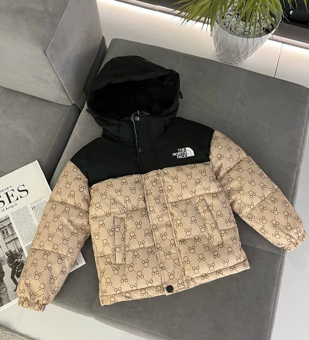 дутая куртка north face x gucci,пуховик gucci,пуховик gucci x the north face коричневый черный,куртка гуччи женская зимняя,пуховик gucci x the north face