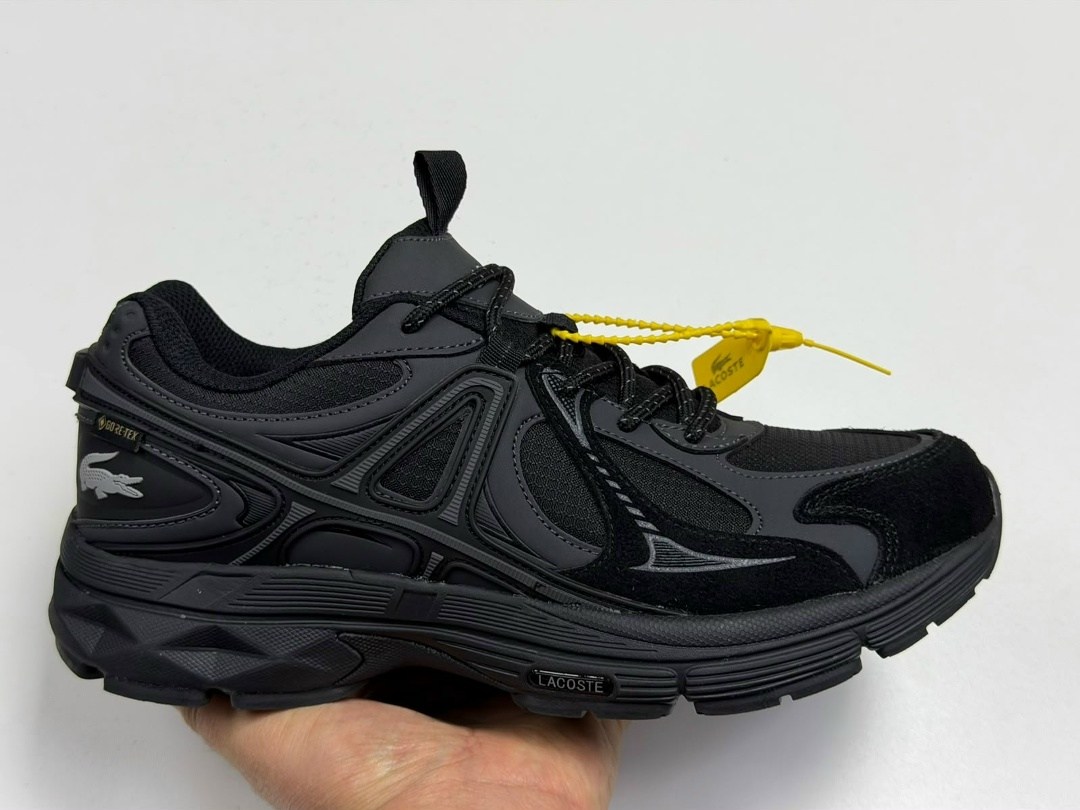 черные кроссовки,кроссовки balenciaga runner lace-up черный,черные мужские кроссовки track balenciaga,трековые кроссовки jelly balenciaga черный,off-white кроссовки be right back черный