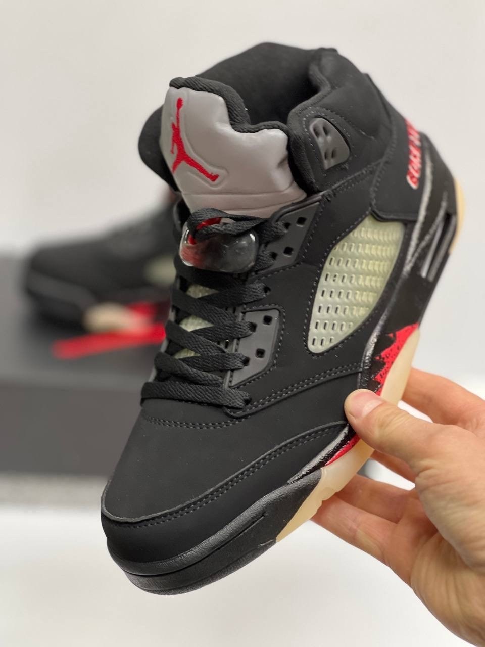 кроссовки nike air jordan 5 retro,кроссовки air jordan 5 retro metallic 2007 черный,кроссовки nike air jordan 5,кроссовки air jordan 5 retro og bg 'metallic' 2026 черный,кроссовки air jordan 5 retro r