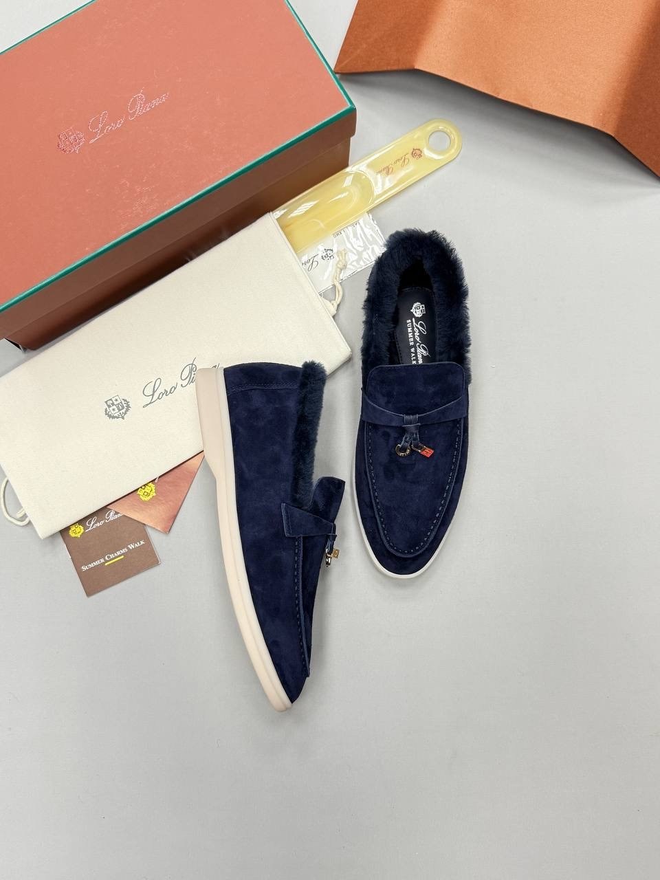 лоферы женские loro piana,лоферы loro piana,,женские лоферы loro piana с мехом кролика,замшевые лоферы loro piana