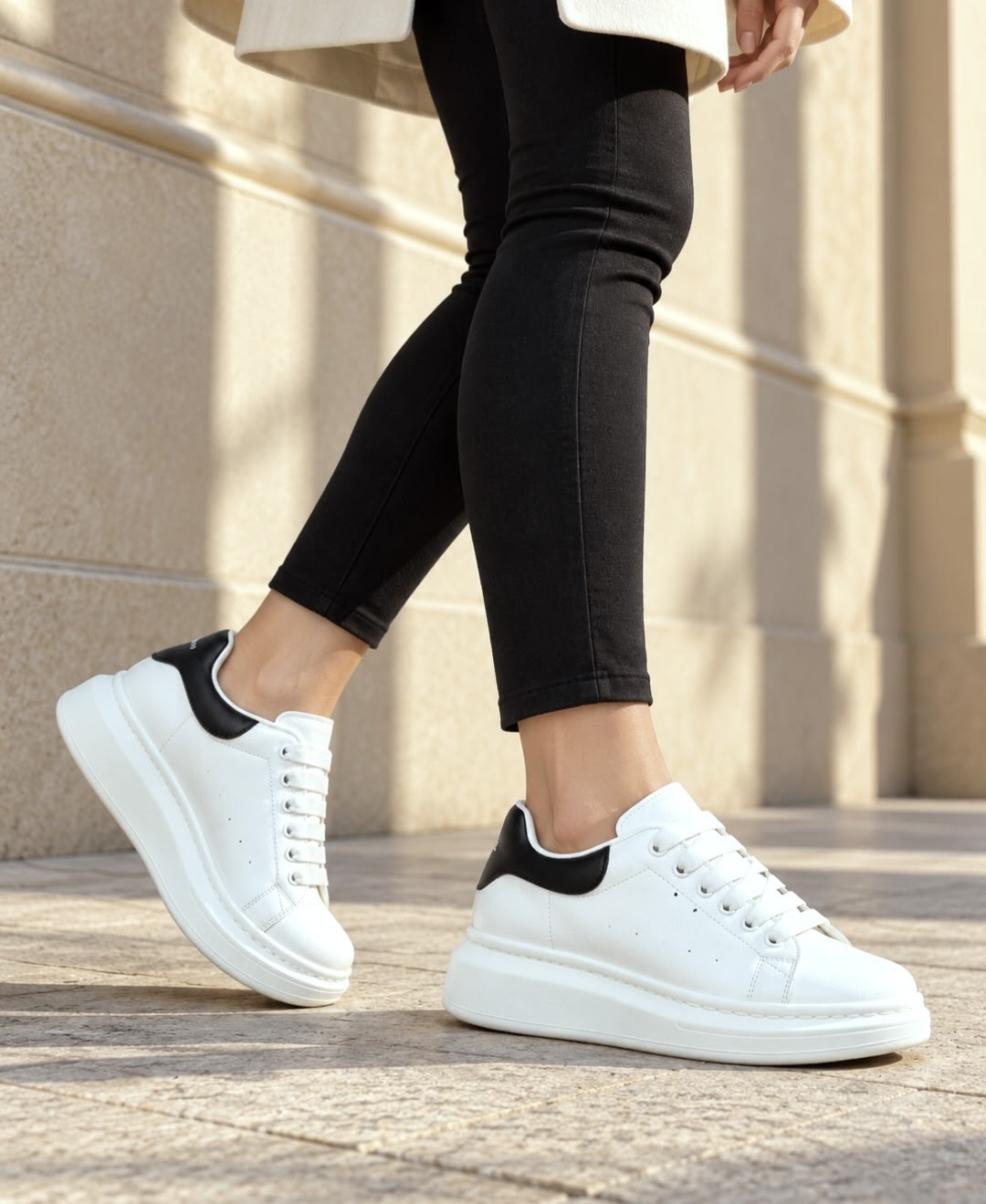 ,кроссовки alexander mcqueen, спортивная,alexander mcqueen oversized sneaker,alexander mcqueen кеды