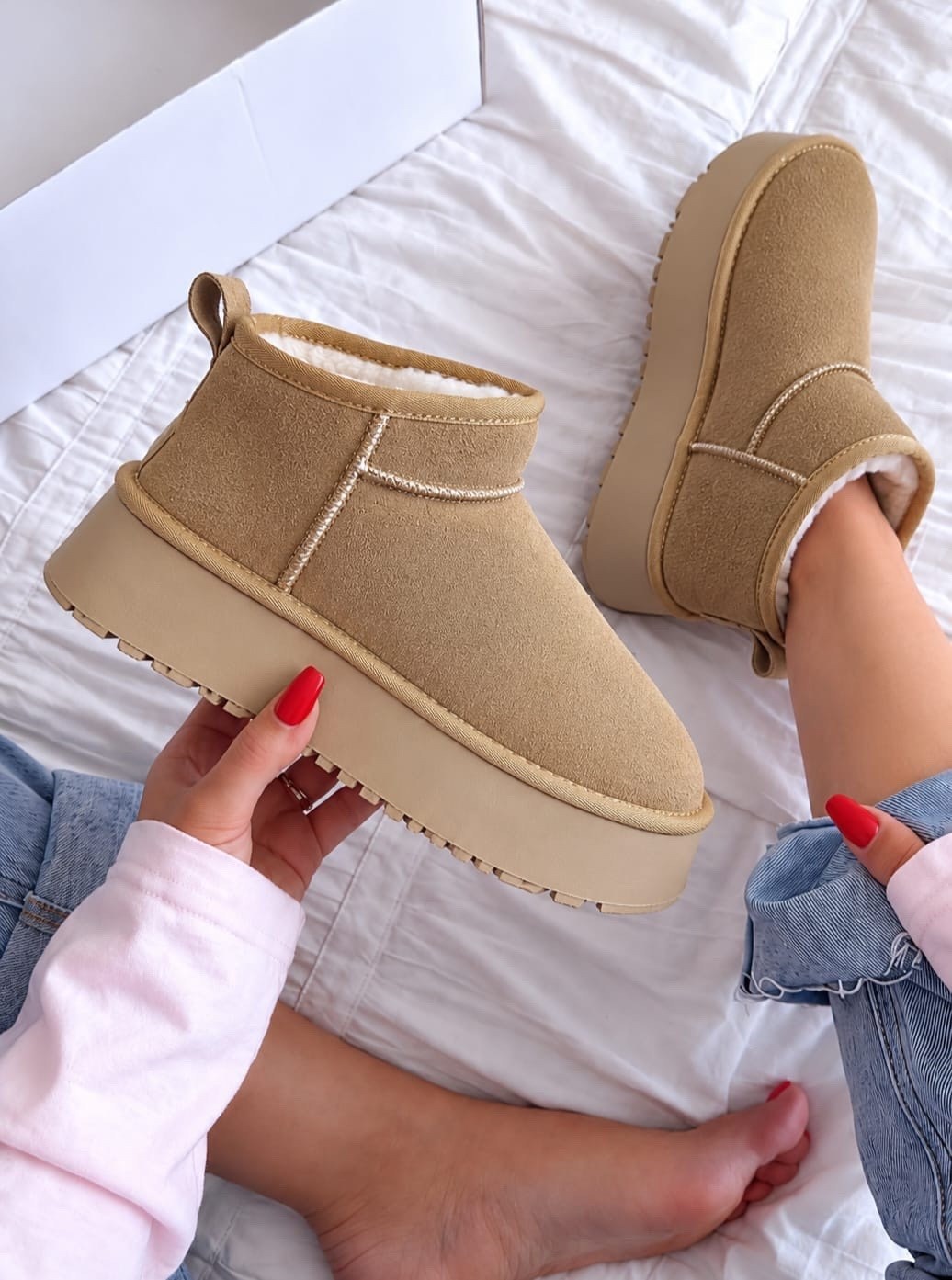 угги ugg зимние с мехом короткие на платформе,угги зимние короткие на платформе,угги женские зимние на платформе,угги женские,угги зимние короткие на платформе shoe world 265300189