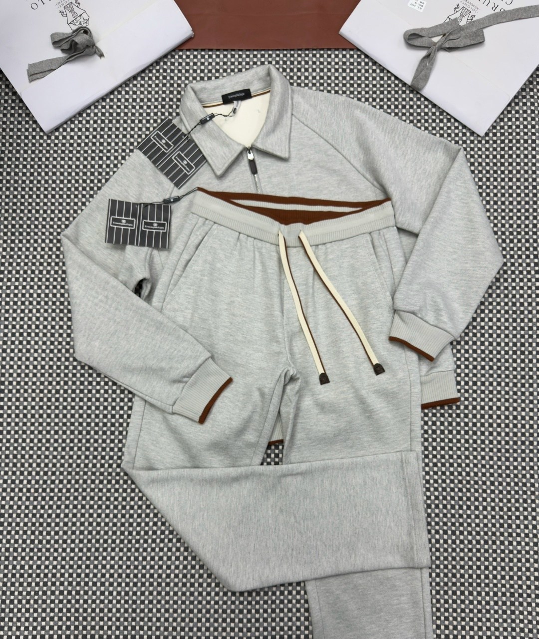 спортивный костюм loro piana,костюм спортивный brunello cucinelli,спортивные костюм,костюм brunello cucinelli,мужской спортивный костюм
