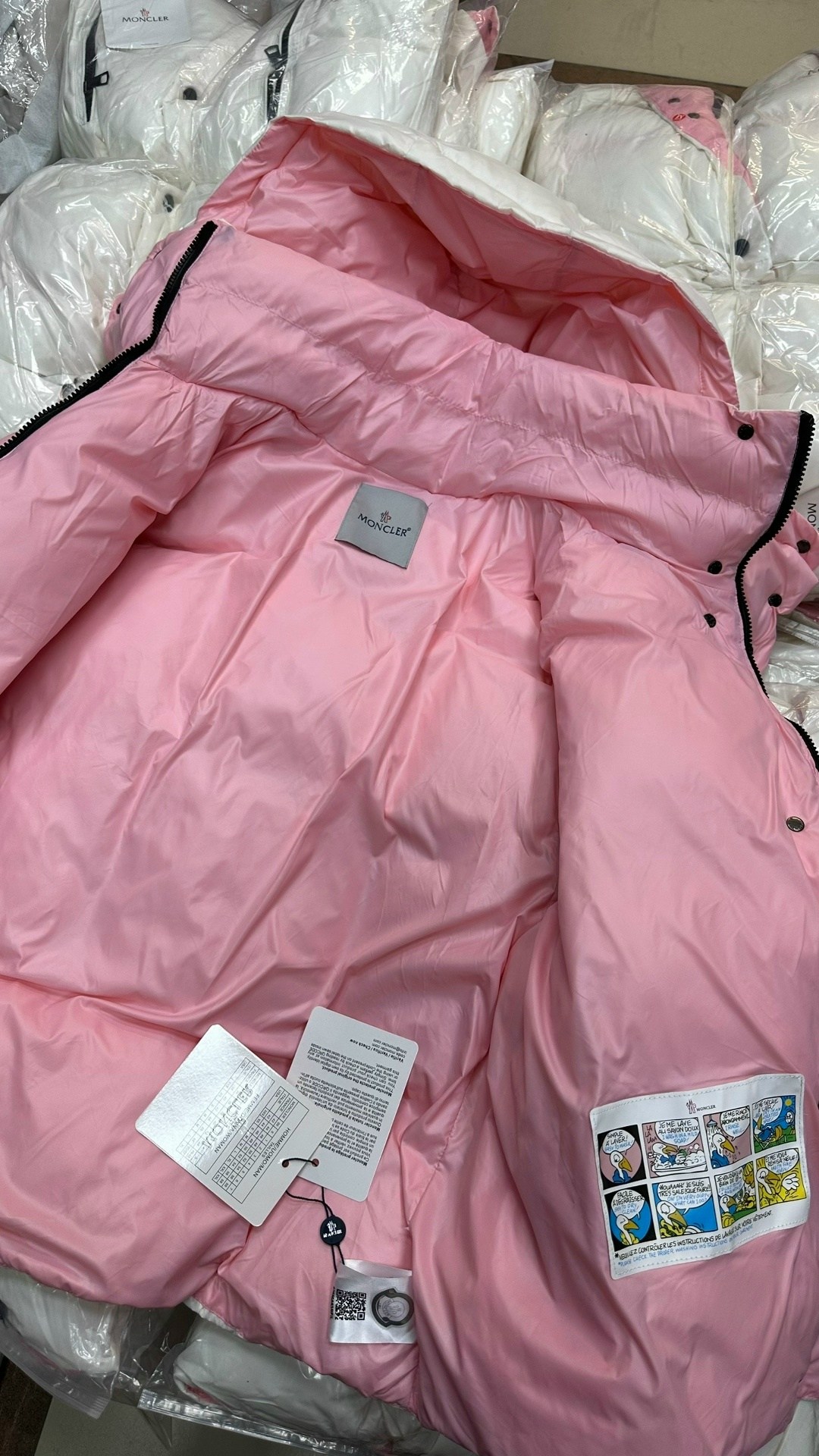 пуховик moncler,пуховик монклер женский белый,пуховик повседневный,пуховики женские,белый женский короткий пуховик moncler