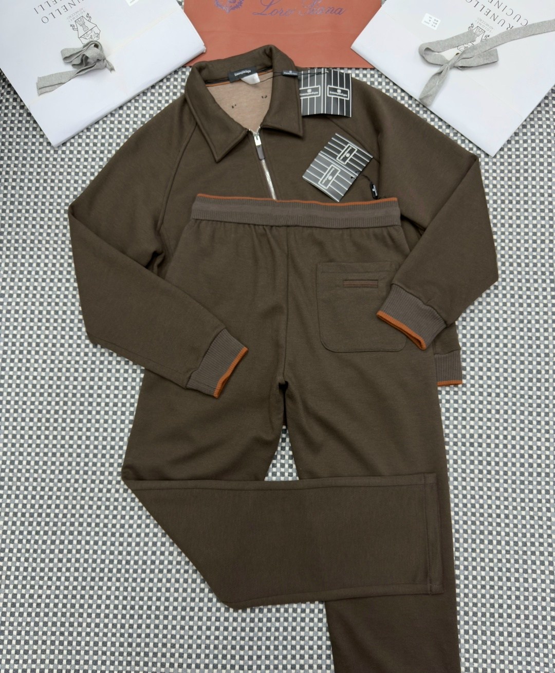 спортивный костюм brunello cucinelli,мужской спортивный костюм,спортивный костюм stefano ricci,костюм brunello cucinelli,костюм спортивный