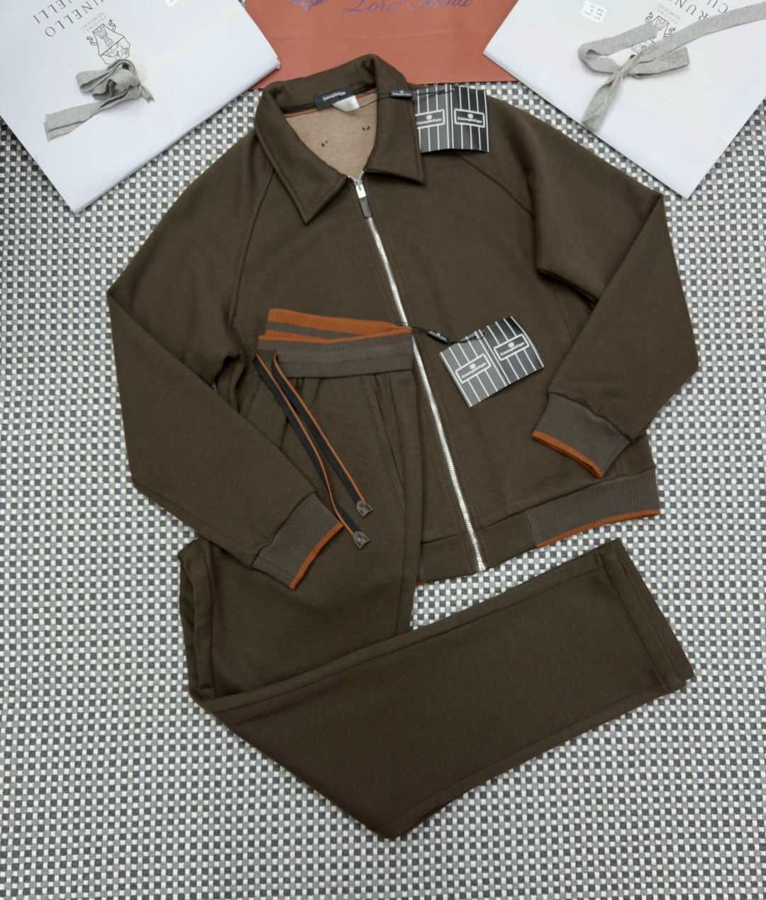 спортивный костюм brunello cucinelli,мужской спортивный костюм,спортивный костюм stefano ricci,костюм brunello cucinelli,костюм спортивный