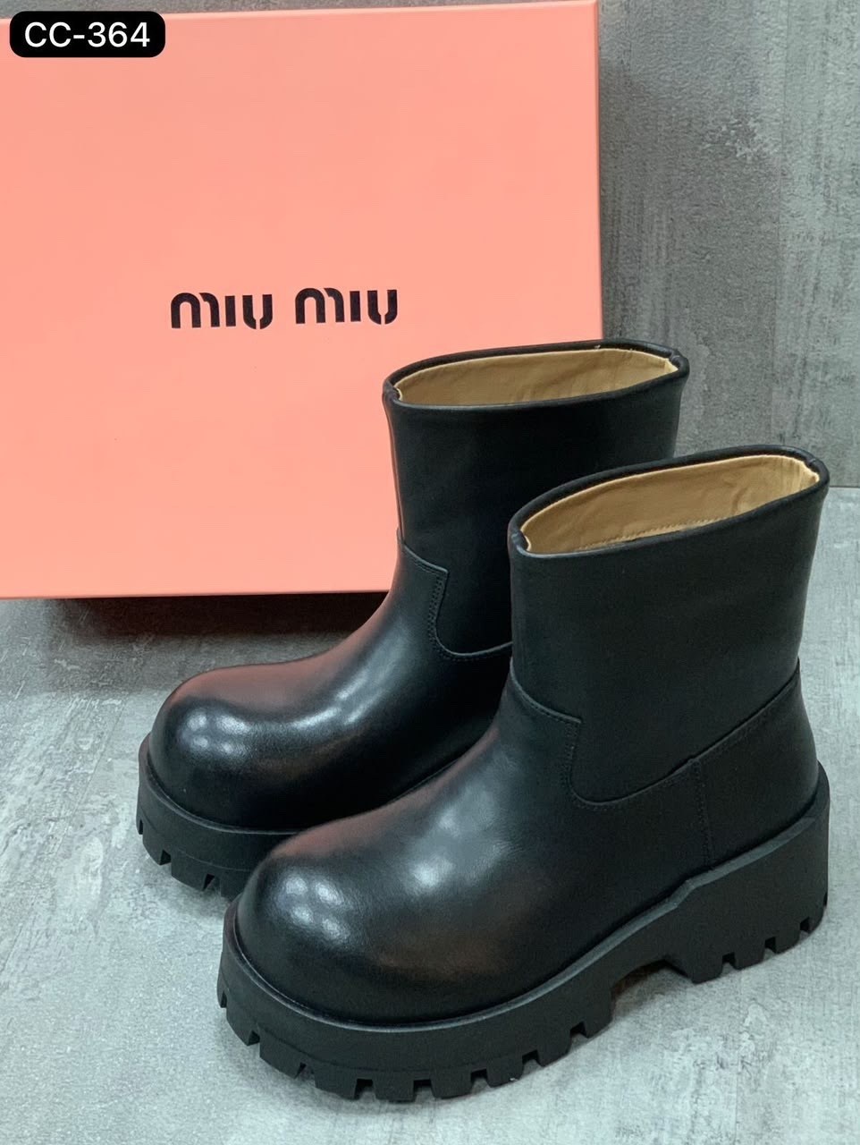угги balenciaga,угги женские натуральные 38 balenciaga,угги ботинки balenciaga,,20262025ugg balenciaga сезон зима замша внутри мех натуральный