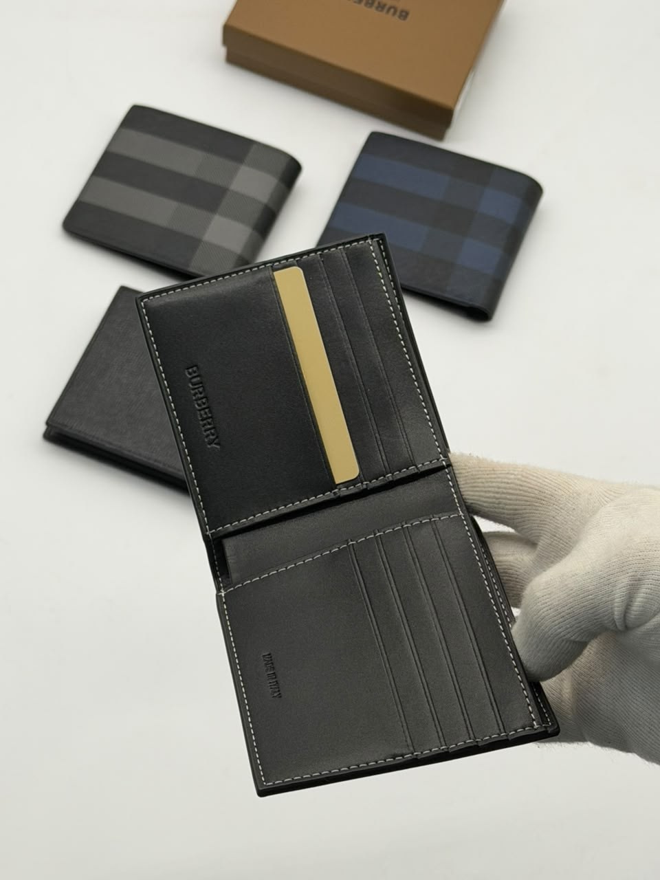 burberry кошелек,бумажник burberry,кожаный кошелёк burberry premium 11x10 см,портмоне burberry,барсетка burberry