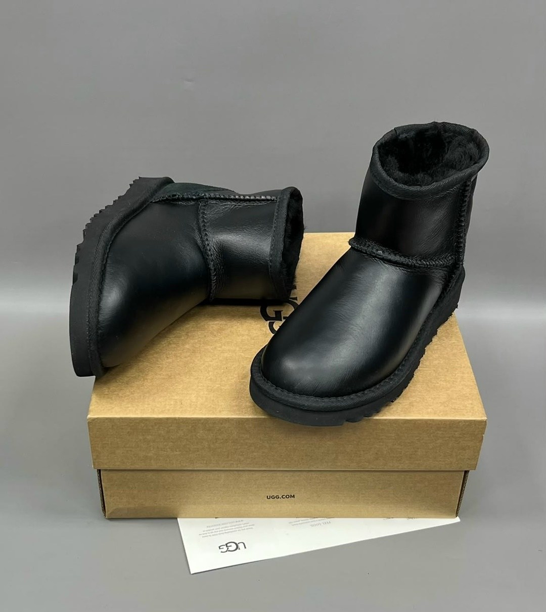 мужские угги ugg classic mini зимние черные,мужские угги ugg classic с мехом черные большие размеры,,угги мужские,женские угги ugg classic mini ii черные с натуральной кожей