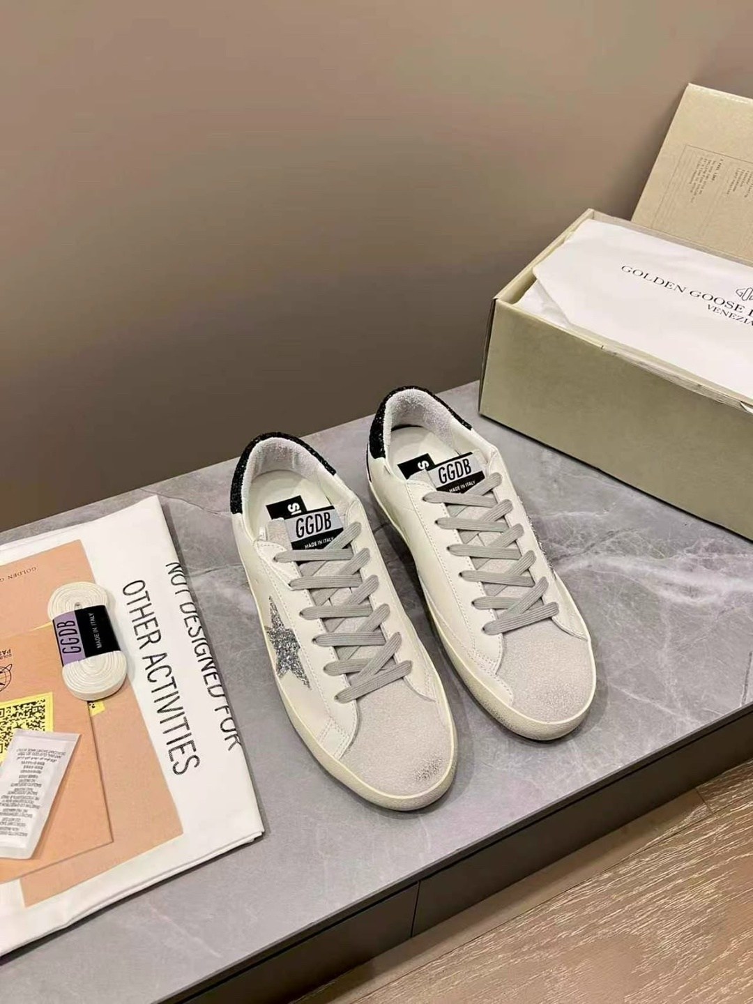 ,кроссовки женскиe,кроссовки golden goose,женские кеды golden goose,мужские и женские кроссовки