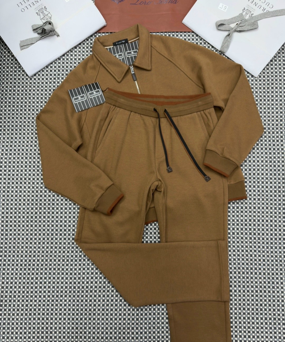 спортивный костюм brunello cucinelli,костюм brunello cucinelli,спортивный костюм loro piana,спортивный костюм stefano ricci,костюм спортивный