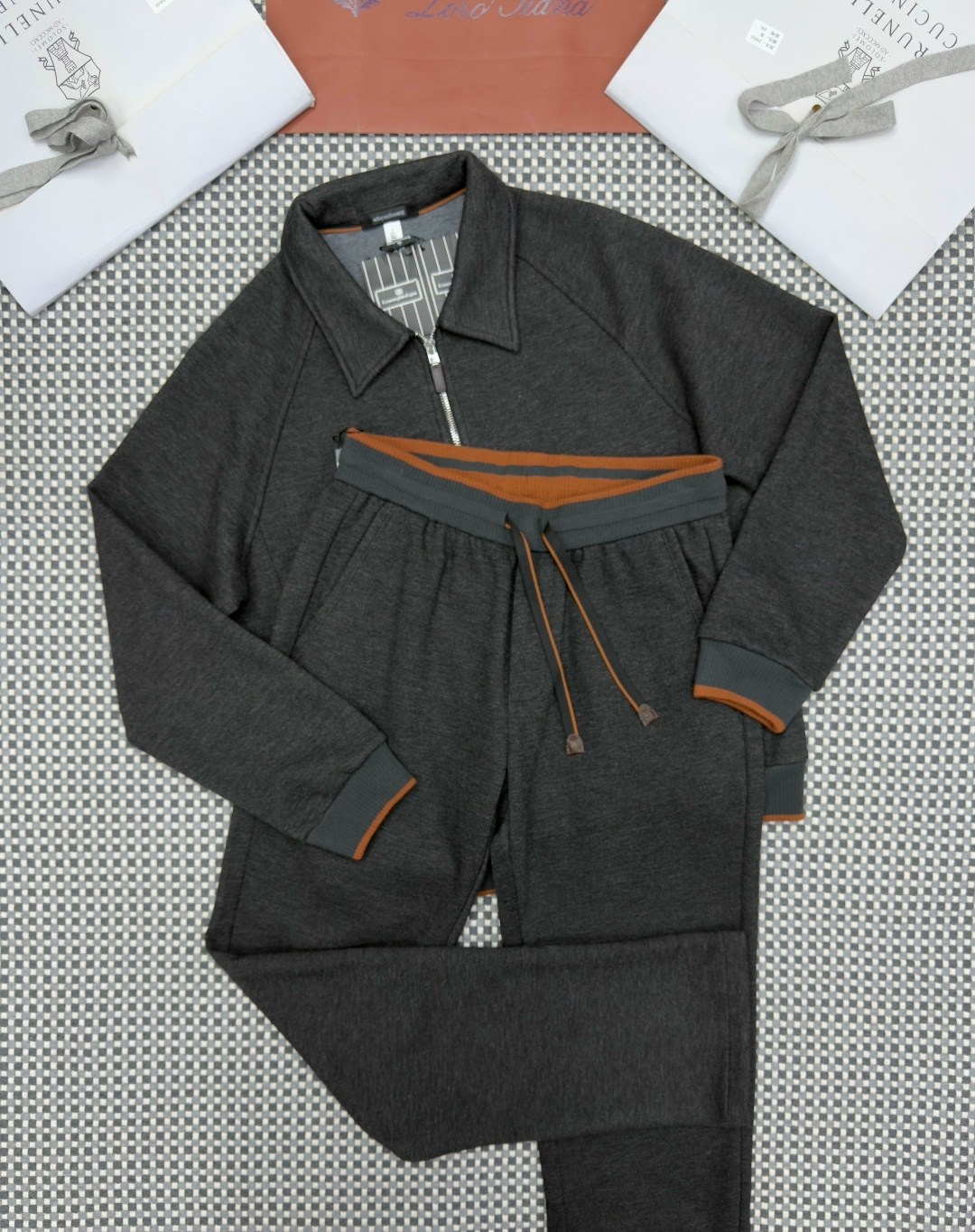 спортивный костюм brunello cucinelli,спортивный костюм loro piana,костюм brunello cucinelli,спортивный костюм brunello cucinelli мужской,спортивный костюм loro piana мужской