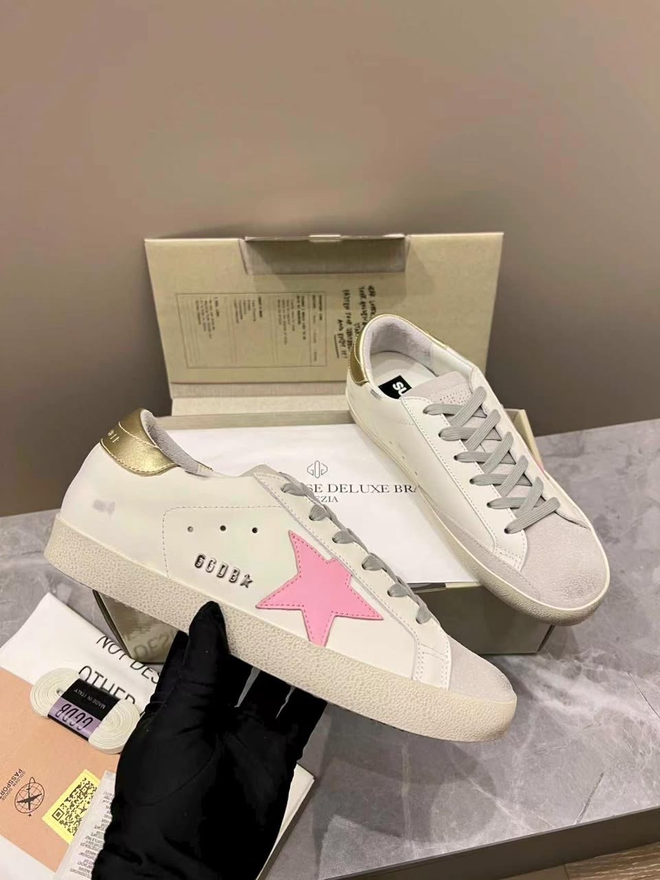 ,кроссовки женскиe,кроссовки golden goose,женские кеды golden goose,мужские и женские кроссовки