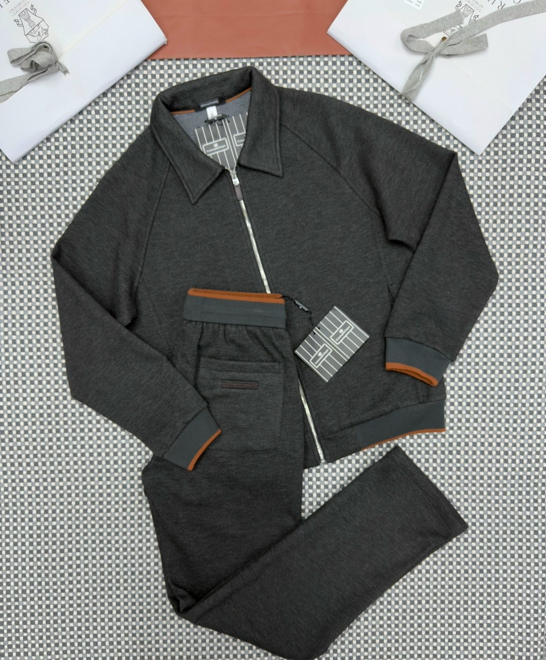 спортивный костюм brunello cucinelli,спортивный костюм loro piana,костюм brunello cucinelli,спортивный костюм brunello cucinelli мужской,спортивный костюм loro piana мужской