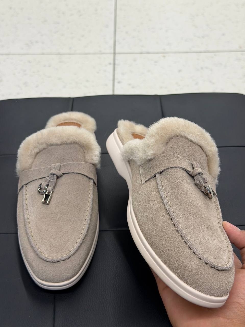 лоферы женские с мехом,лоферы loro piana,loro piana лоферы женские с мехом,зимние лоферы loro piana,