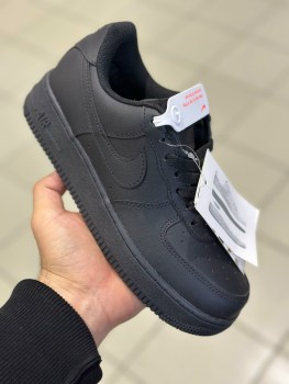 Кроссовки