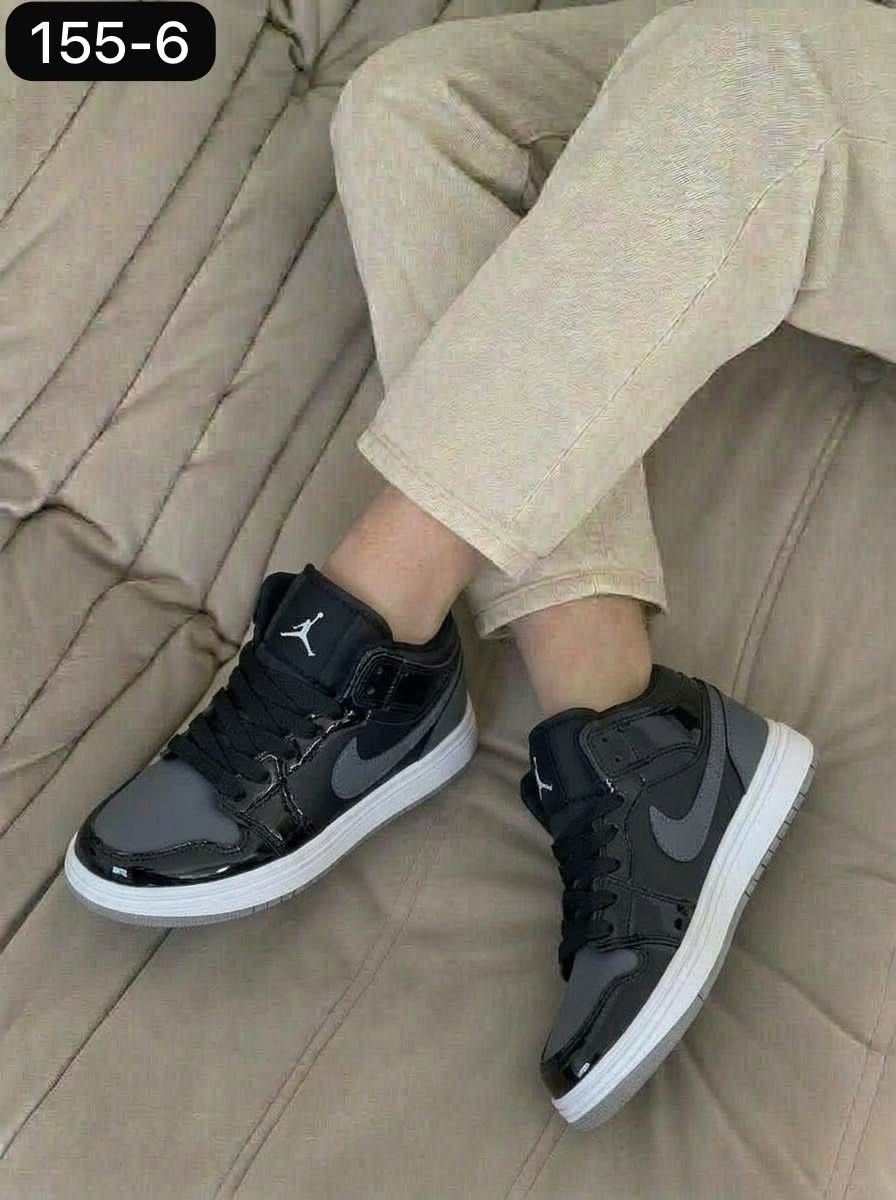 кроссовки,кроссовки женские nike air jordan 1,кроссовки nike air jordan 1,кроссовки nike air jordan 1 retro high,кроссовки стильные