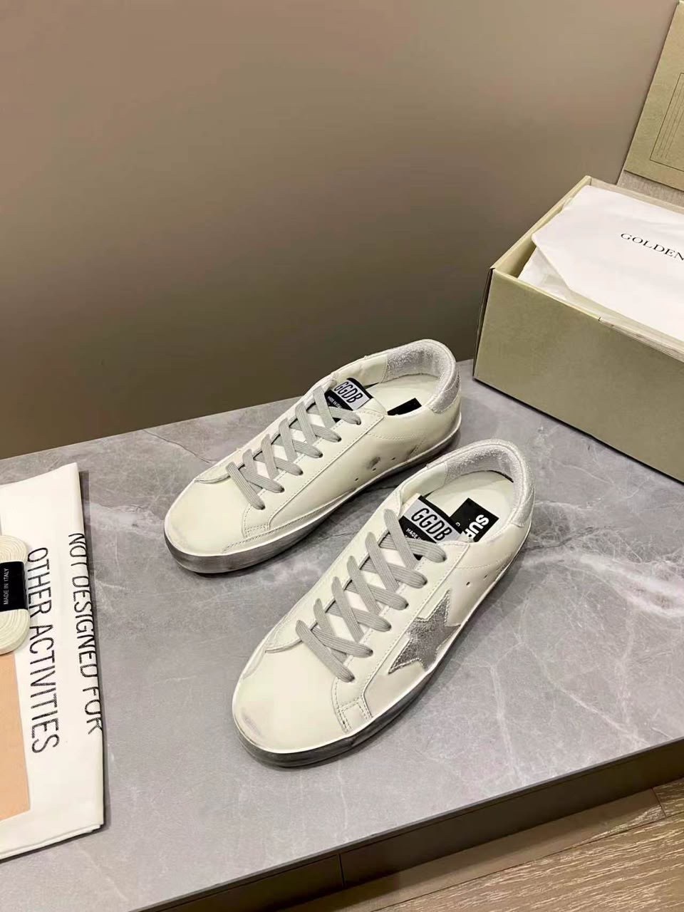,кроссовки женскиe,кроссовки golden goose,женские кеды golden goose,мужские и женские кроссовки