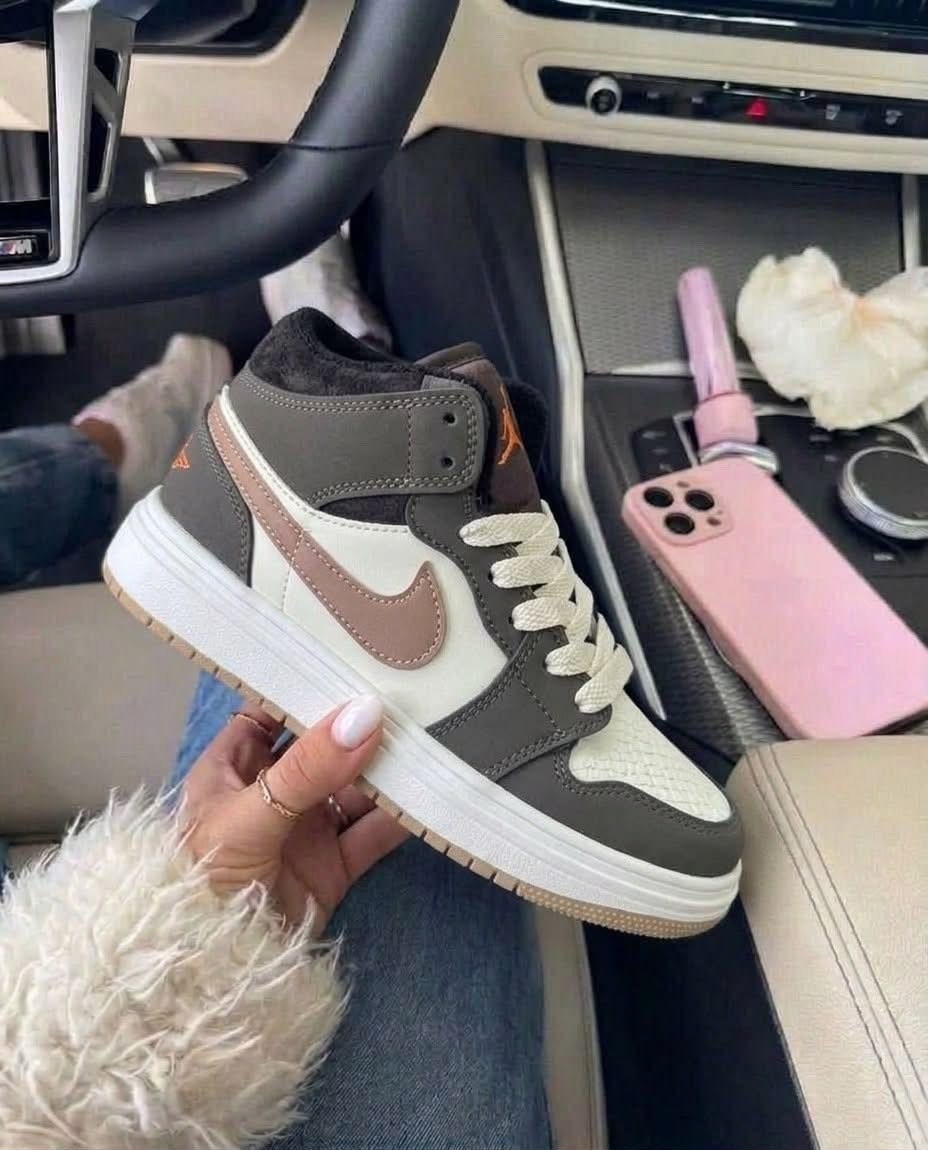 кроссовки женские nike air jordan 1,женские кроссовки nike,nike air jordan 1 mid,кроссовки,nike air jordan 1