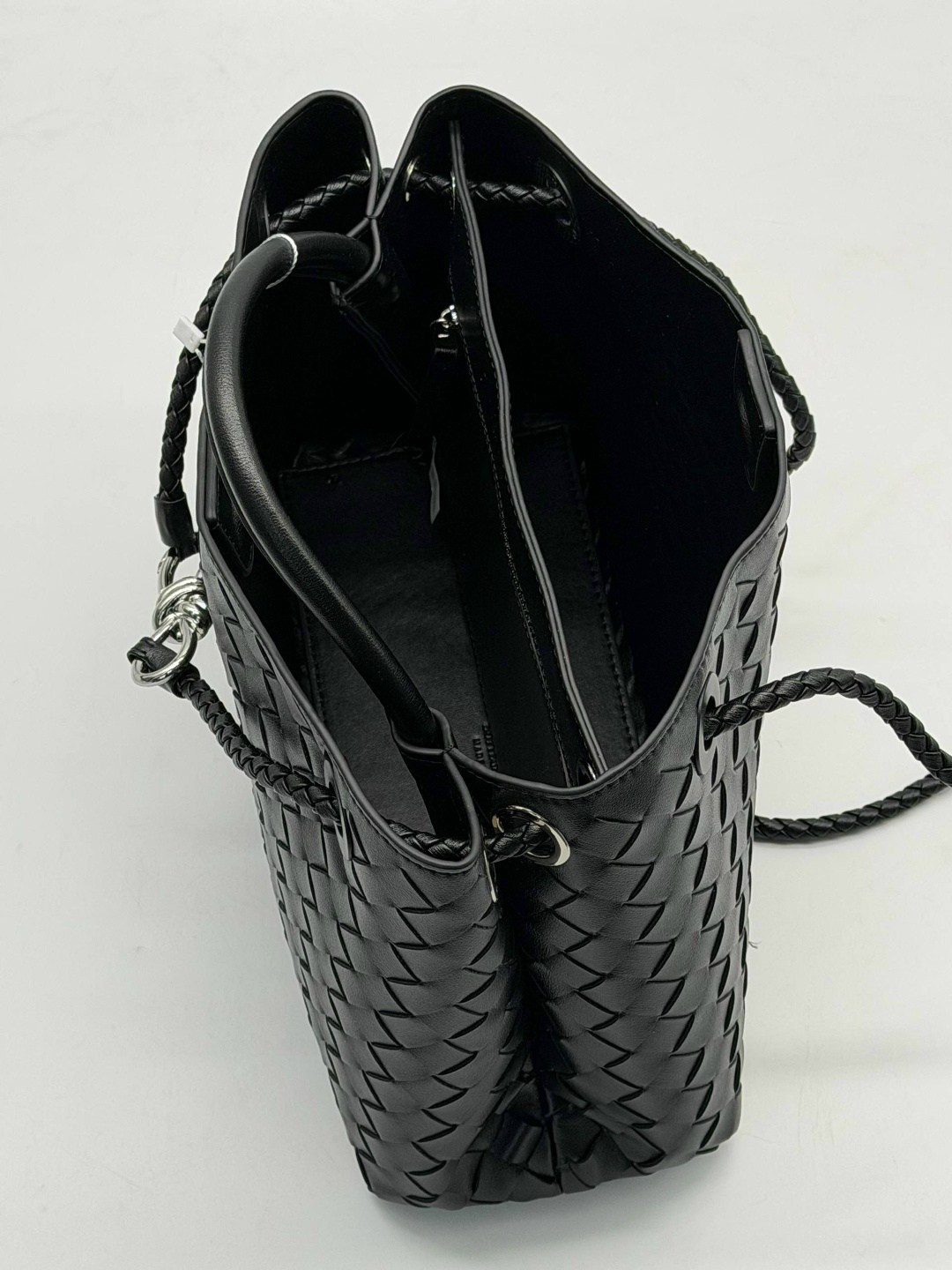 женская сумка bottega veneta,bottega veneta сумка,черная женская сумка bottega veneta,сумка боттега венета,сумка