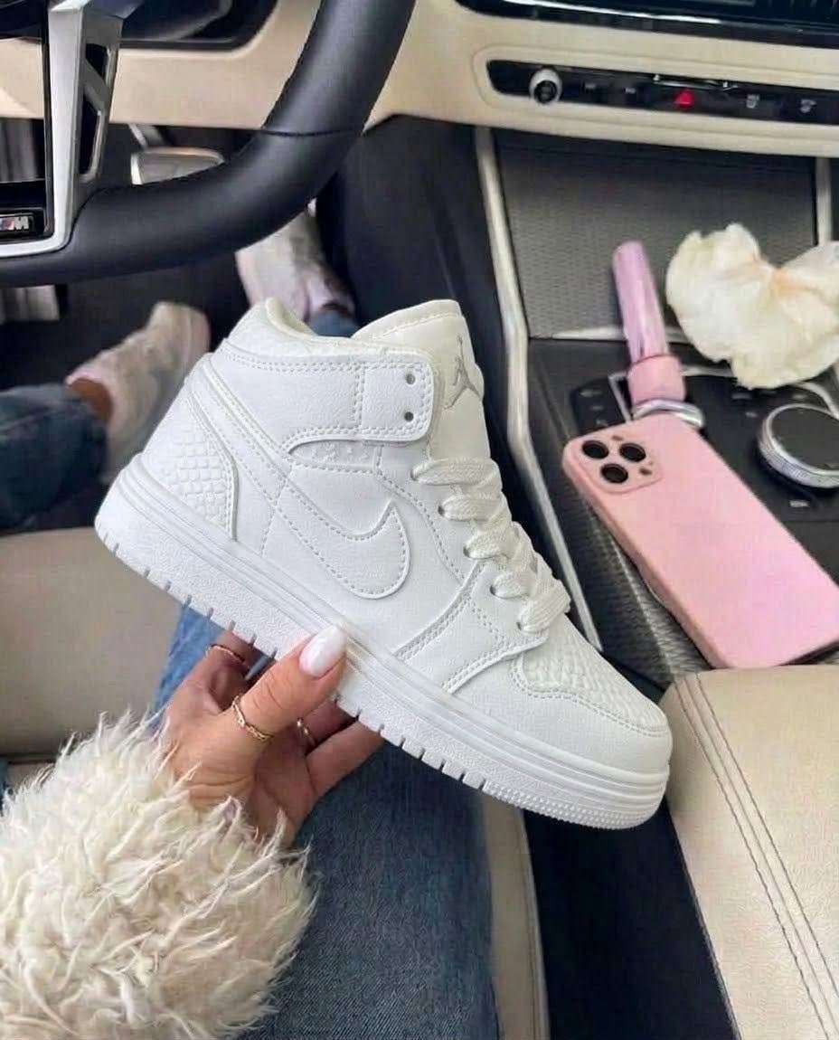кроссовки женские nike air jordan 1,женские кроссовки nike,nike air jordan 1 mid,кроссовки,nike air jordan 1