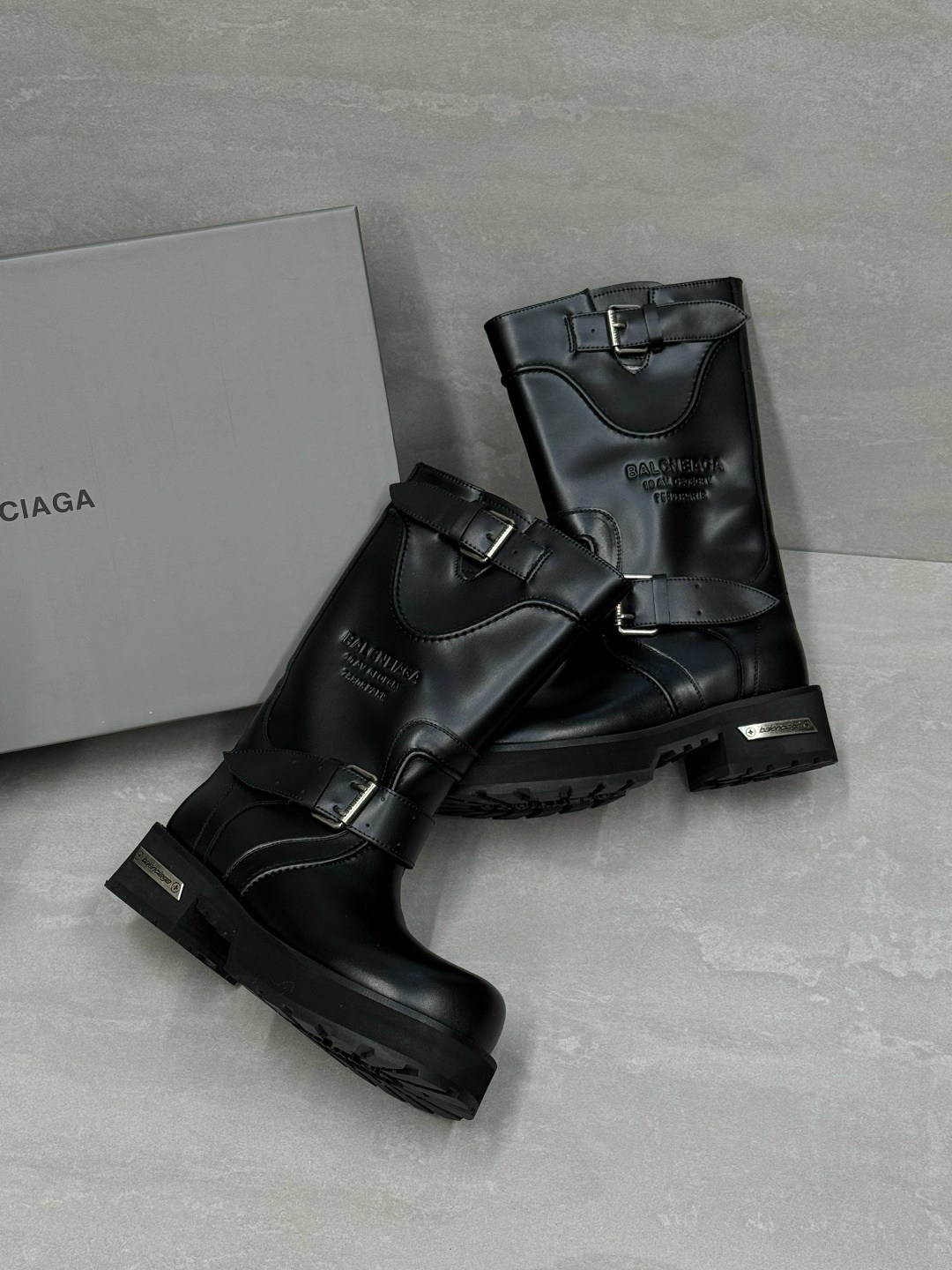 ,balenciaga сапоги,ботинки balenciaga,женские сапоги,короткие сапоги