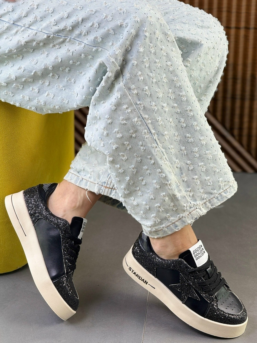 ,кроссовки golden goose с пайетками на платформе,кеды голден гус,кеды женски,женские кеды golden goose