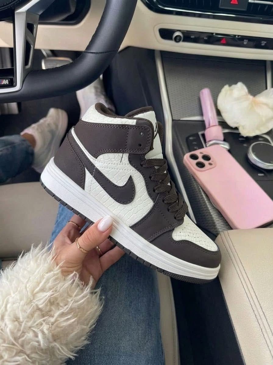 кроссовки женские nike air jordan 1,женские кроссовки nike,nike air jordan 1 mid,кроссовки,nike air jordan 1