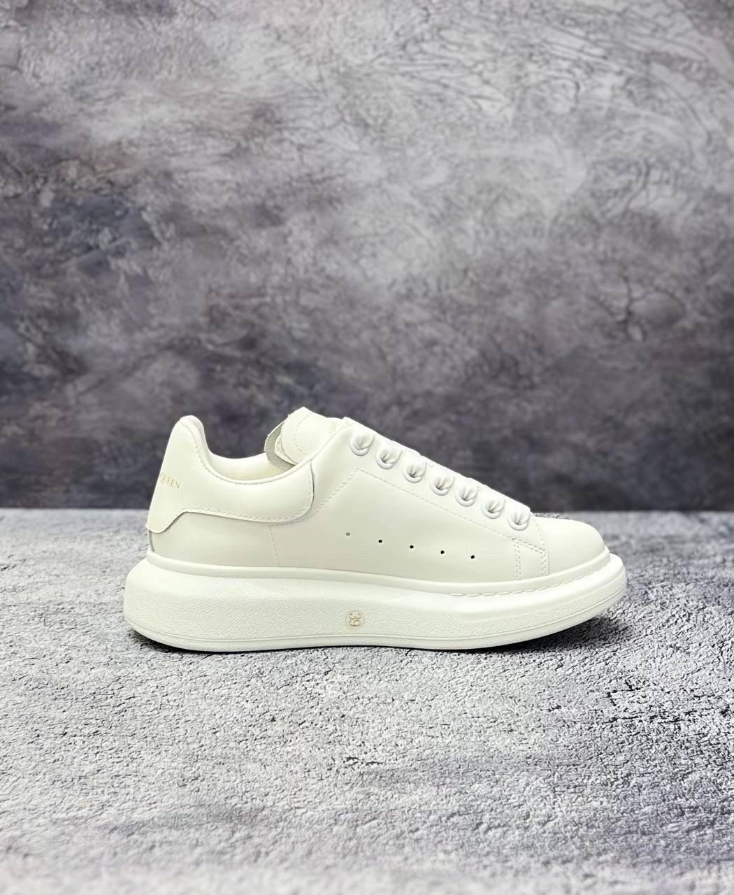 alexander mcqueen кроссовки женские,кроссовки alexander mcqueen,кроссовки александр маккуин,alexander mcqueen кеды,кроссовки alexander mcqueen белые