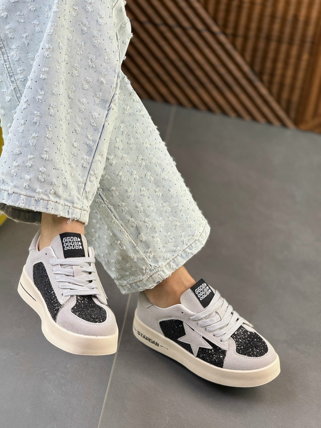 ,кроссовки golden goose с пайетками на платформе,кеды голден гус,кеды женски,женские кеды golden goose