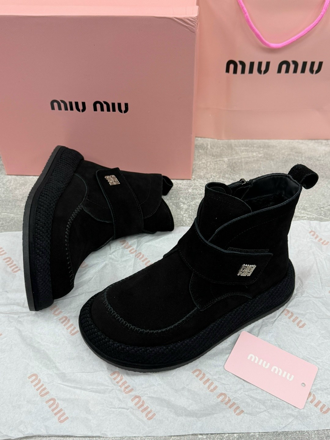 ботинки miu miu,miu miu ботинки зимние замшевые,miu miu женские замшевые ботинки premium black,ботинки замшевые miu miu,