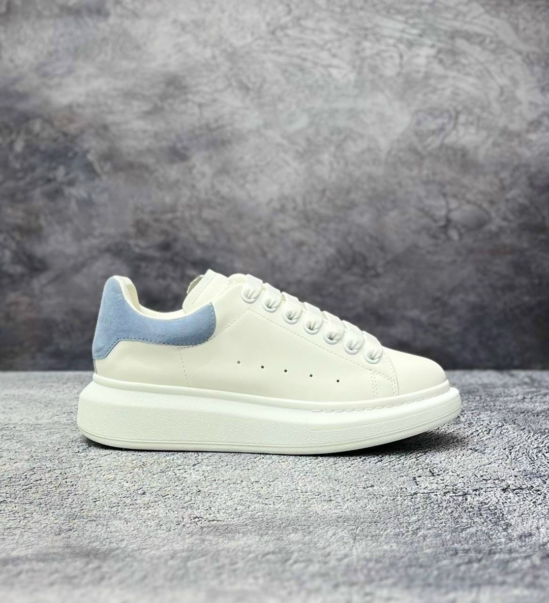 alexander mcqueen кроссовки женские,кроссовки alexander mcqueen белые,кроссовки alexander mcqueen,кеды alexander mcqueen,