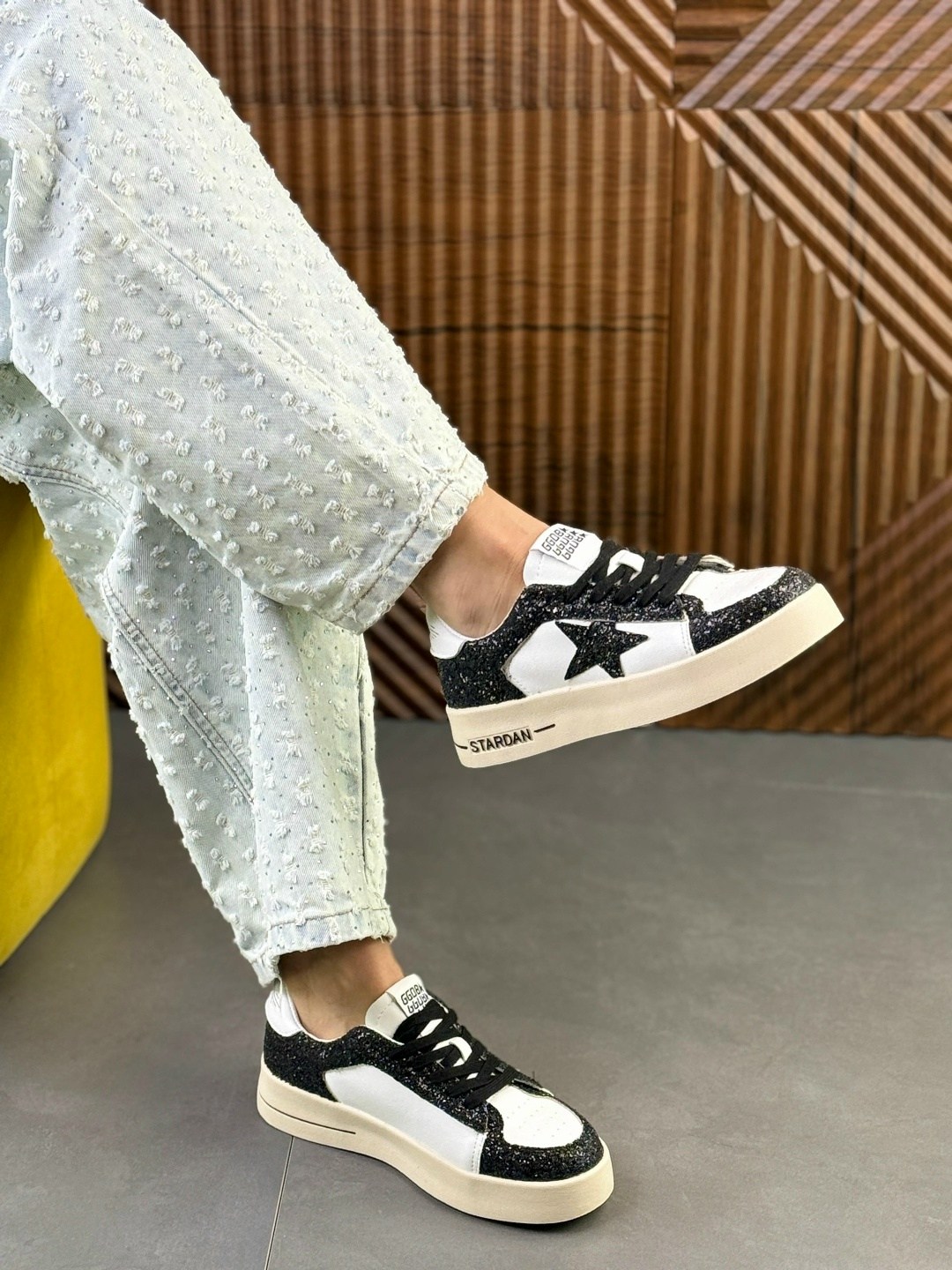 ,кроссовки golden goose с пайетками на платформе,кеды голден гус,кеды женски,женские кеды golden goose