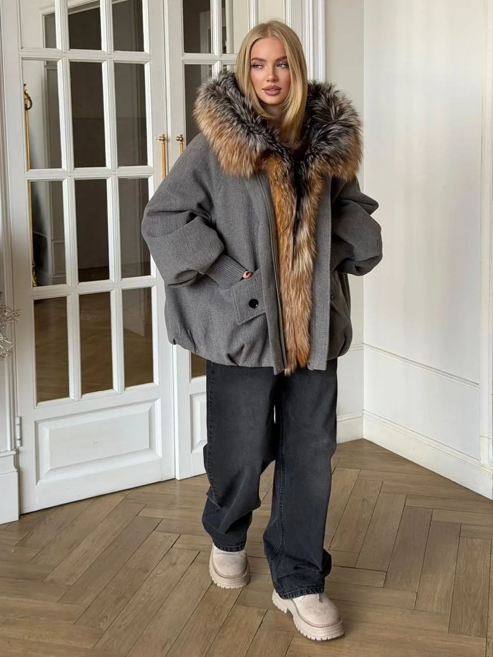 max mara женский бежевый пуховик с мехом,пуховик женский оверсайз,женский бежевый пуховик с натуральным мехом max mara,куртка,зимняя куртка-пальто оверсайз