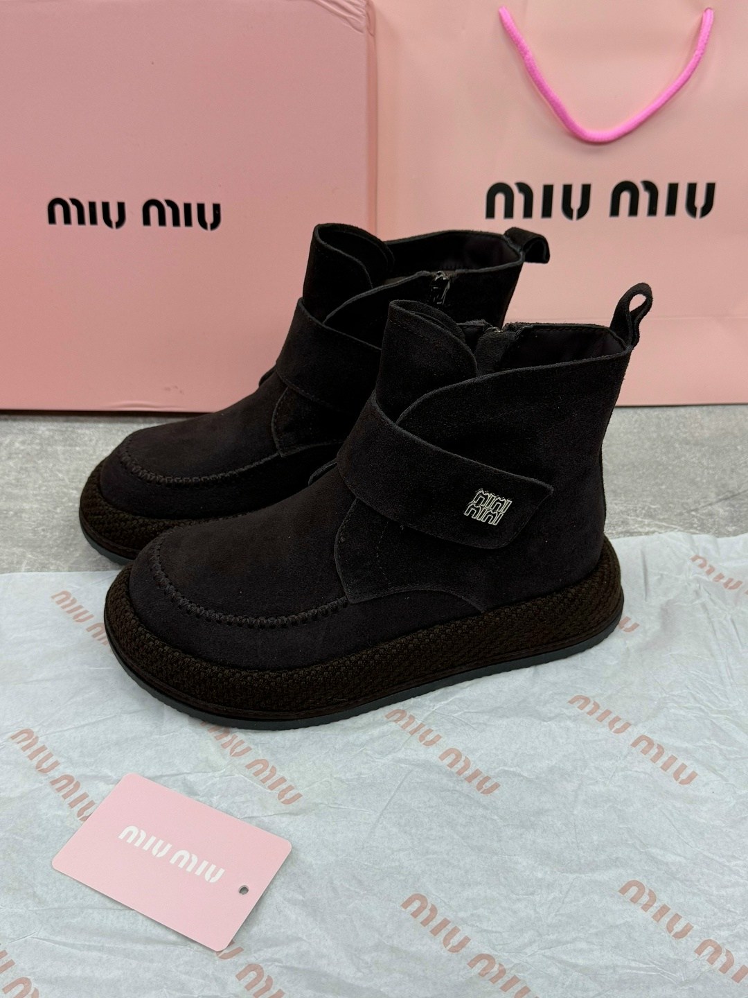 ботинки miu miu,miu miu ботинки зимние замшевые,miu miu женские замшевые ботинки premium black,ботинки замшевые miu miu,