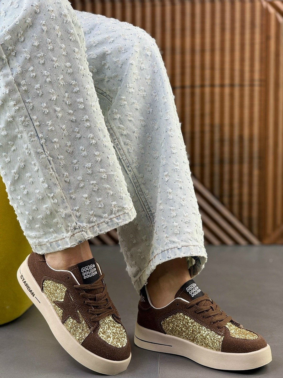 ,кроссовки golden goose с пайетками на платформе,кеды голден гус,кеды женски,женские кеды golden goose