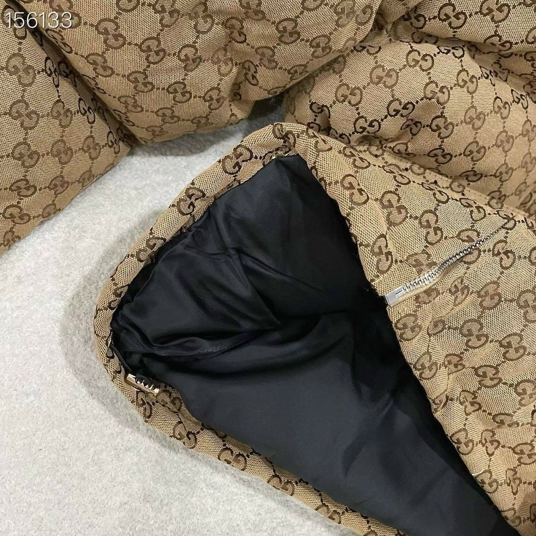 стеганый пуховик gg gucci бежевый,пуховик gucci,куртка gucci,стеганый пуховик,пуховик женский gucci