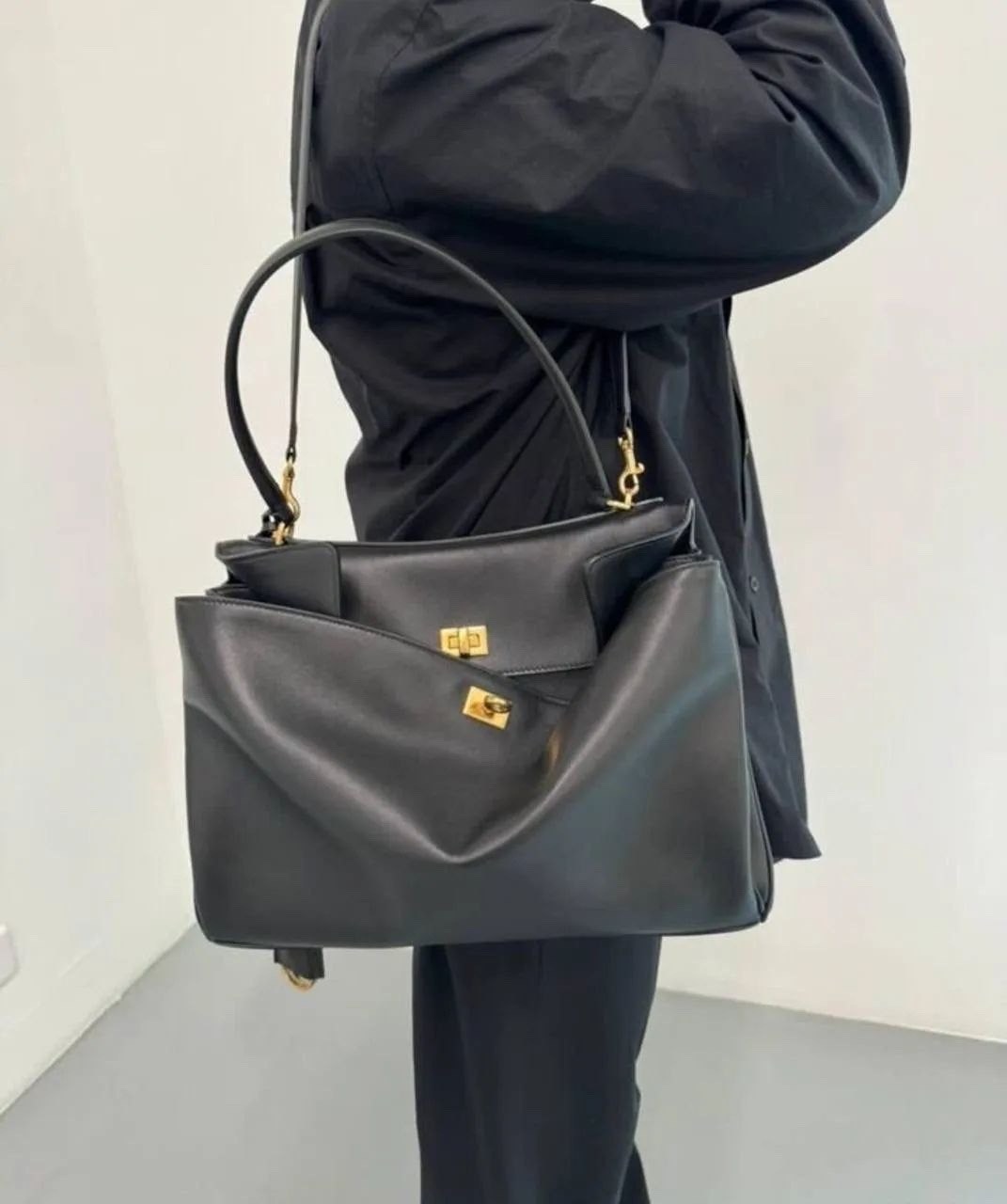 сумки женская,balenciaga сумка,balenciaga черная кожаная сумка тоут,сумки женская кожаная,сумка