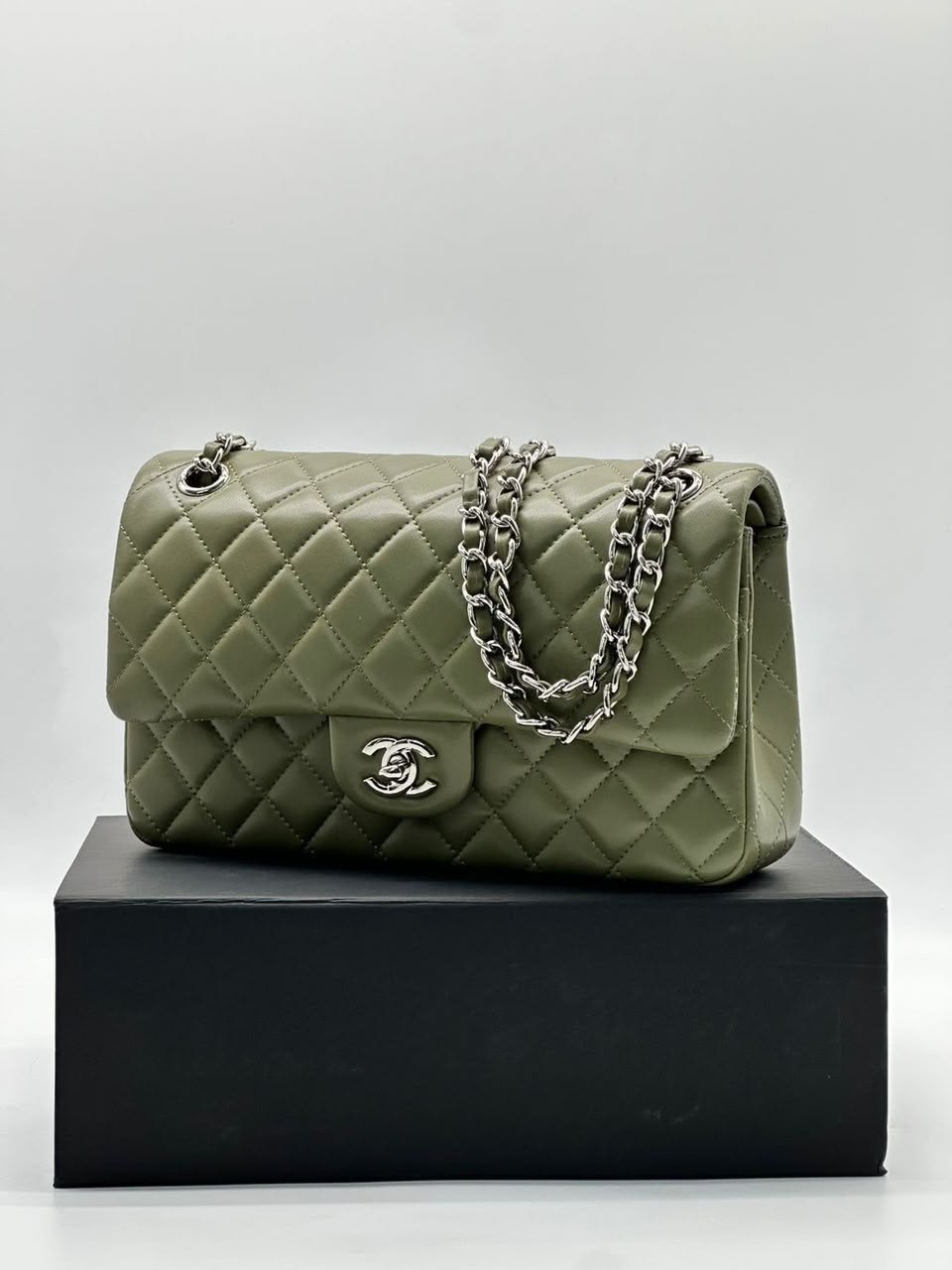 сумка chanel,сумка шанель,сумка шанель chanel 2.55 flap бежевая с фурнитурой серебро,сумка шанель бежевая,женская сумка chanel