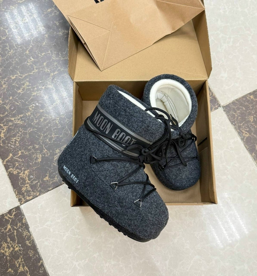 ботинки unisex moon boot icon low felt серый,зимние ботинки moon boot,зимние ботинки moon boot серебряный,,низкие фетровые ботинки icon на шнуровке moon boot серый