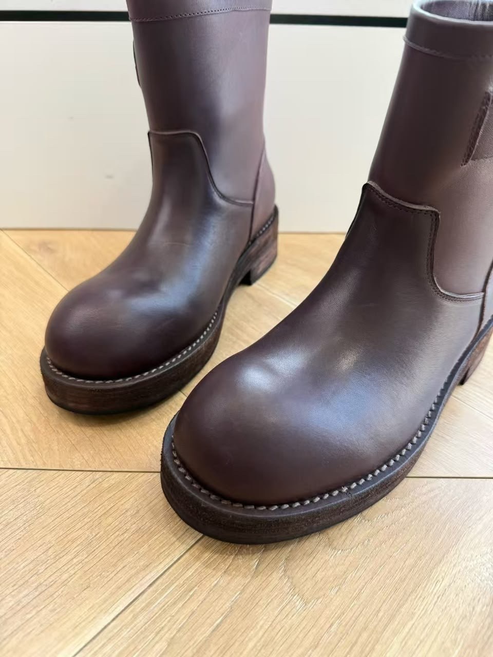 ,ботинки женские,кожаные сапоги miu miu,женские сапоги,модные сапоги