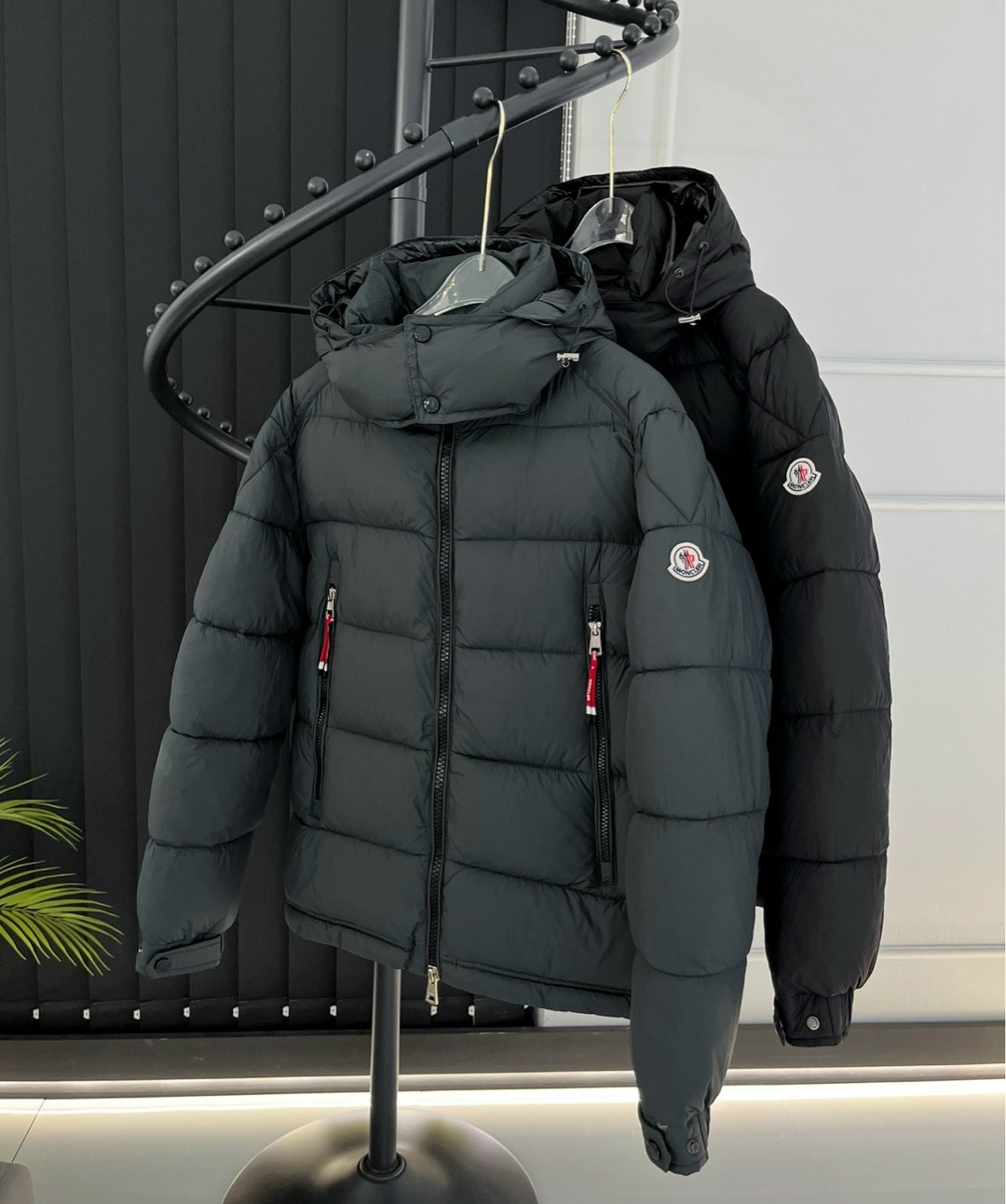 пуховик мужской moncler,пуховик moncler,мужской чёрный пуховик moncler vezere,куртка moncler мужская,куртка мужская зимняя moncler