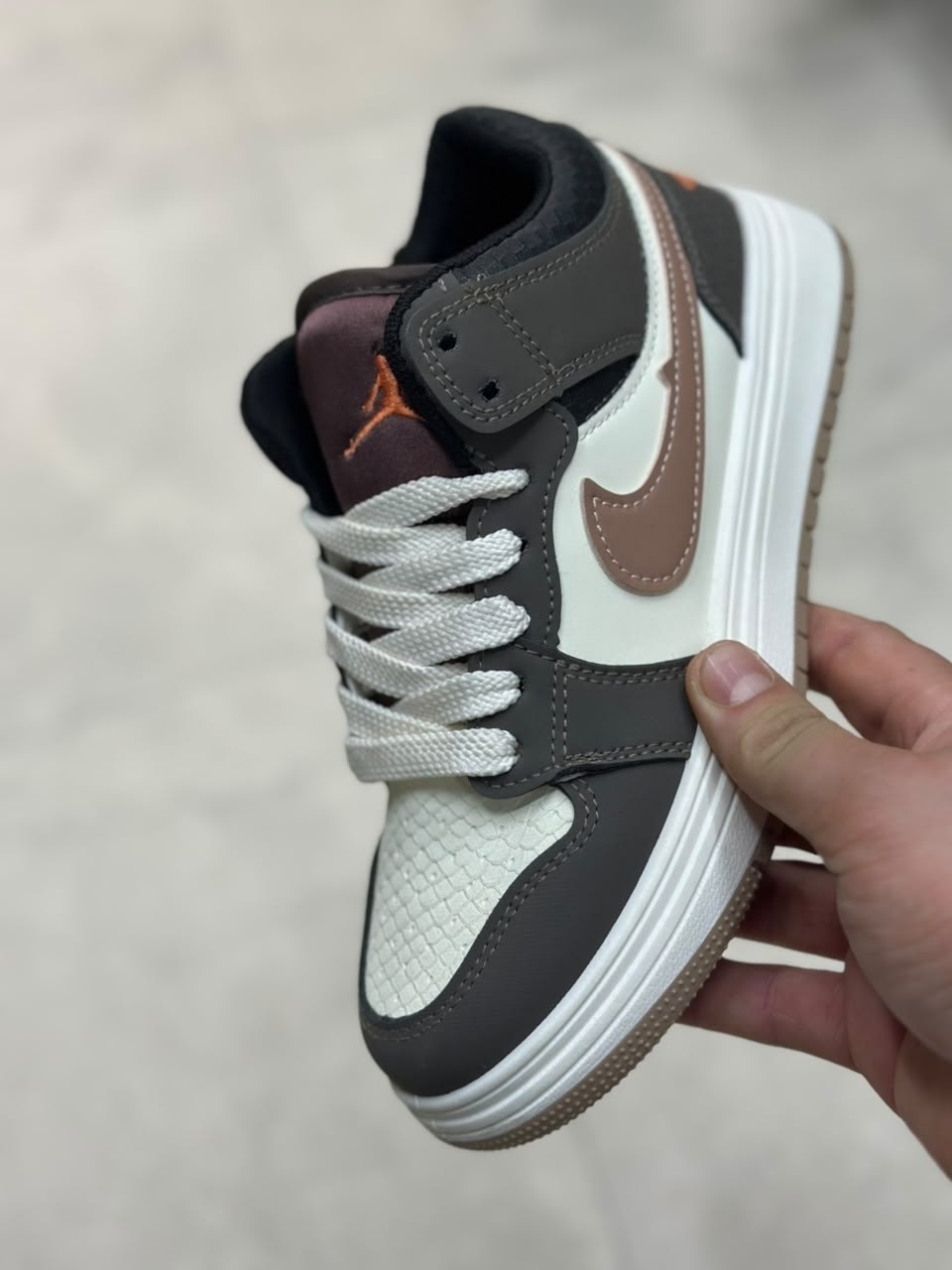 кроссовки,кроссовки женскиe,женские кроссовки nike, женская,кроссовок
