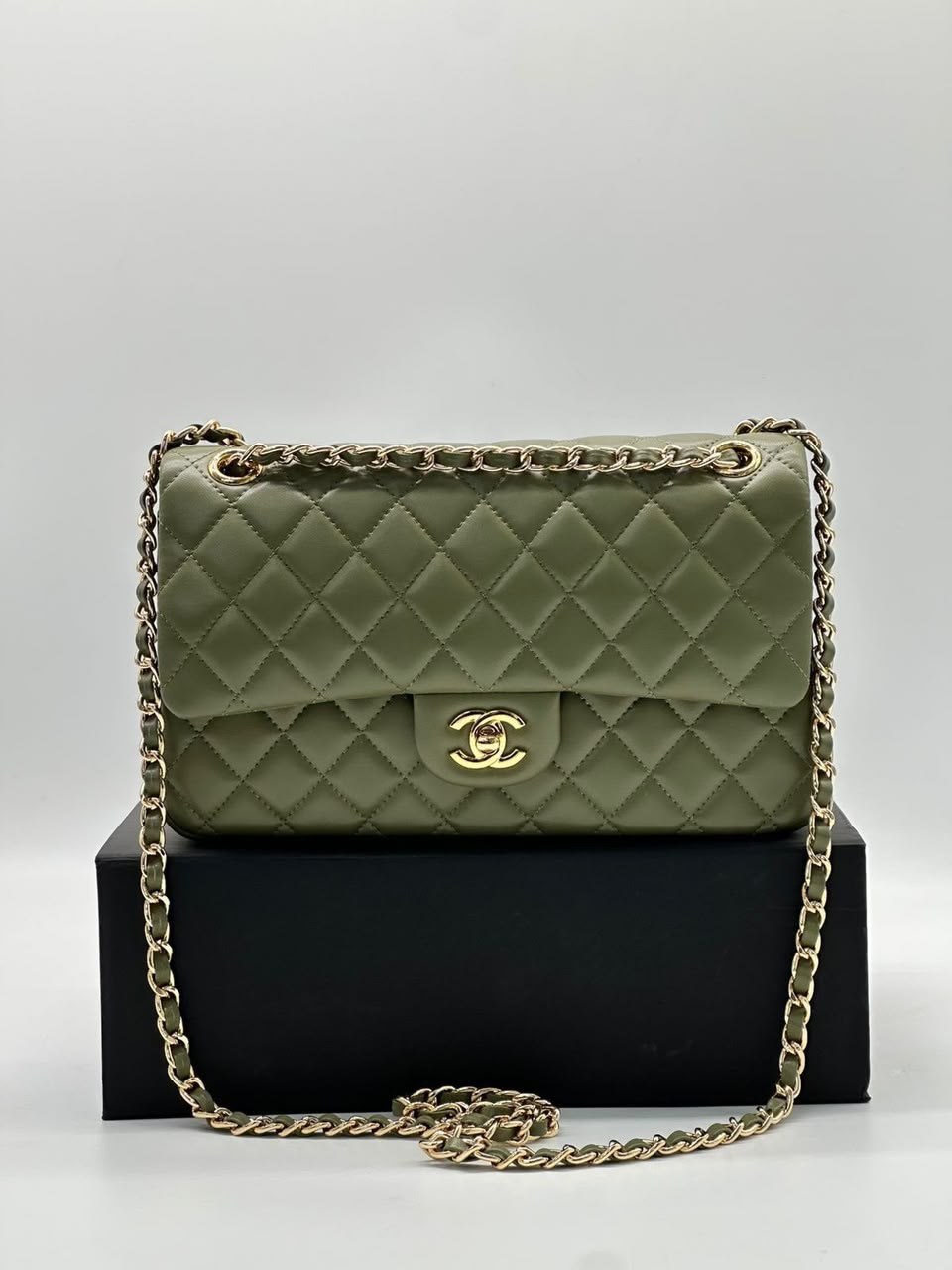 сумка chanel,сумка шанель,сумка шанель chanel 2.55 flap бежевая с фурнитурой серебро,сумка шанель бежевая,женская сумка chanel