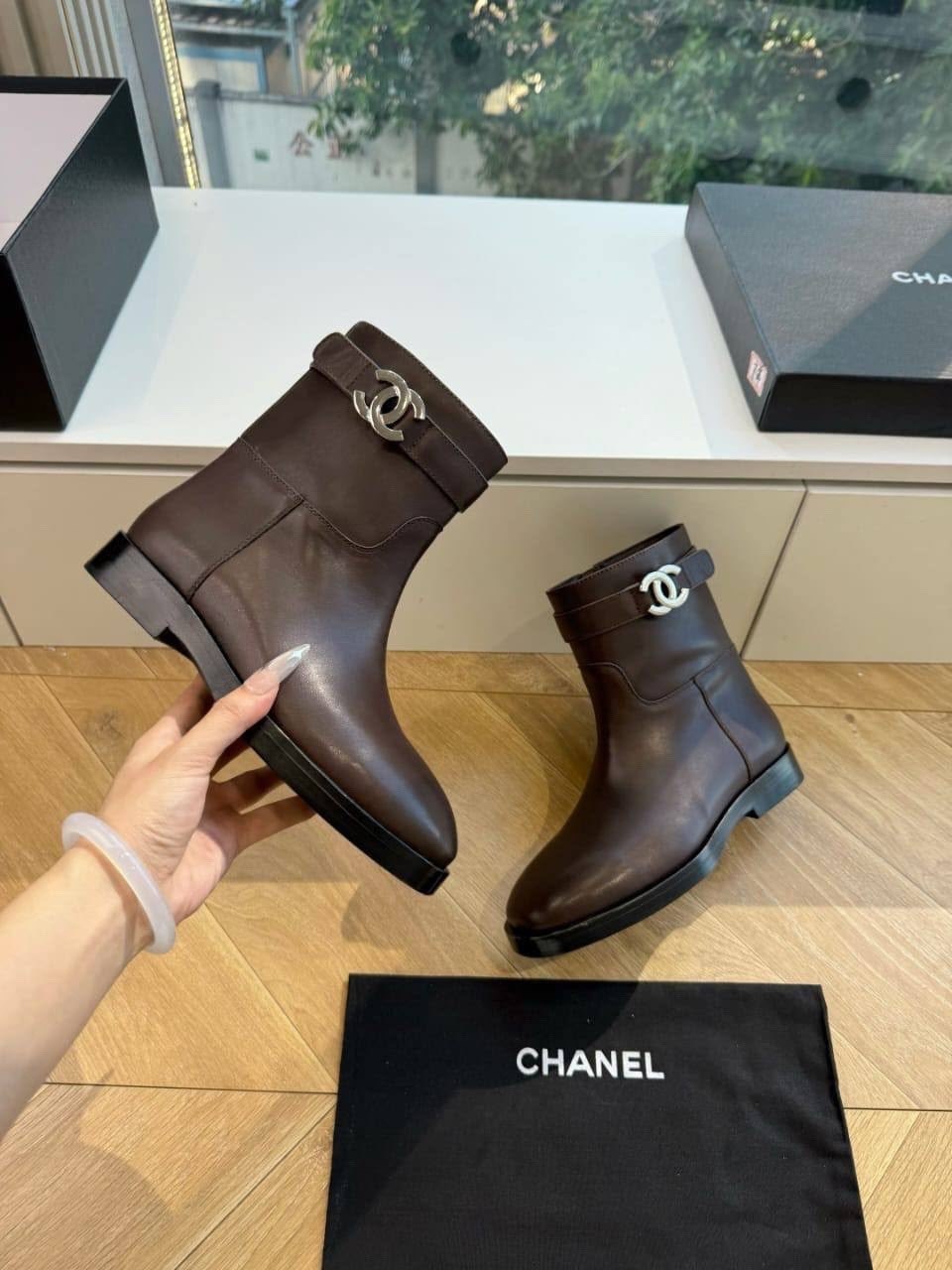 ботинки chanel,ботинки женские chanel,,сапоги chanel,женские кожаные сапоги chanel черные 2026 укороченные